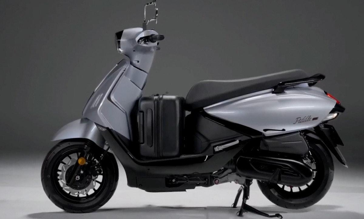 ‘Siêu xe ga’ ăn xăng như ngửi chỉ 1,6L/100km: Rất sành điệu, để vừa 1 vali ở chỗ để chân, giá lại rẻ như cho