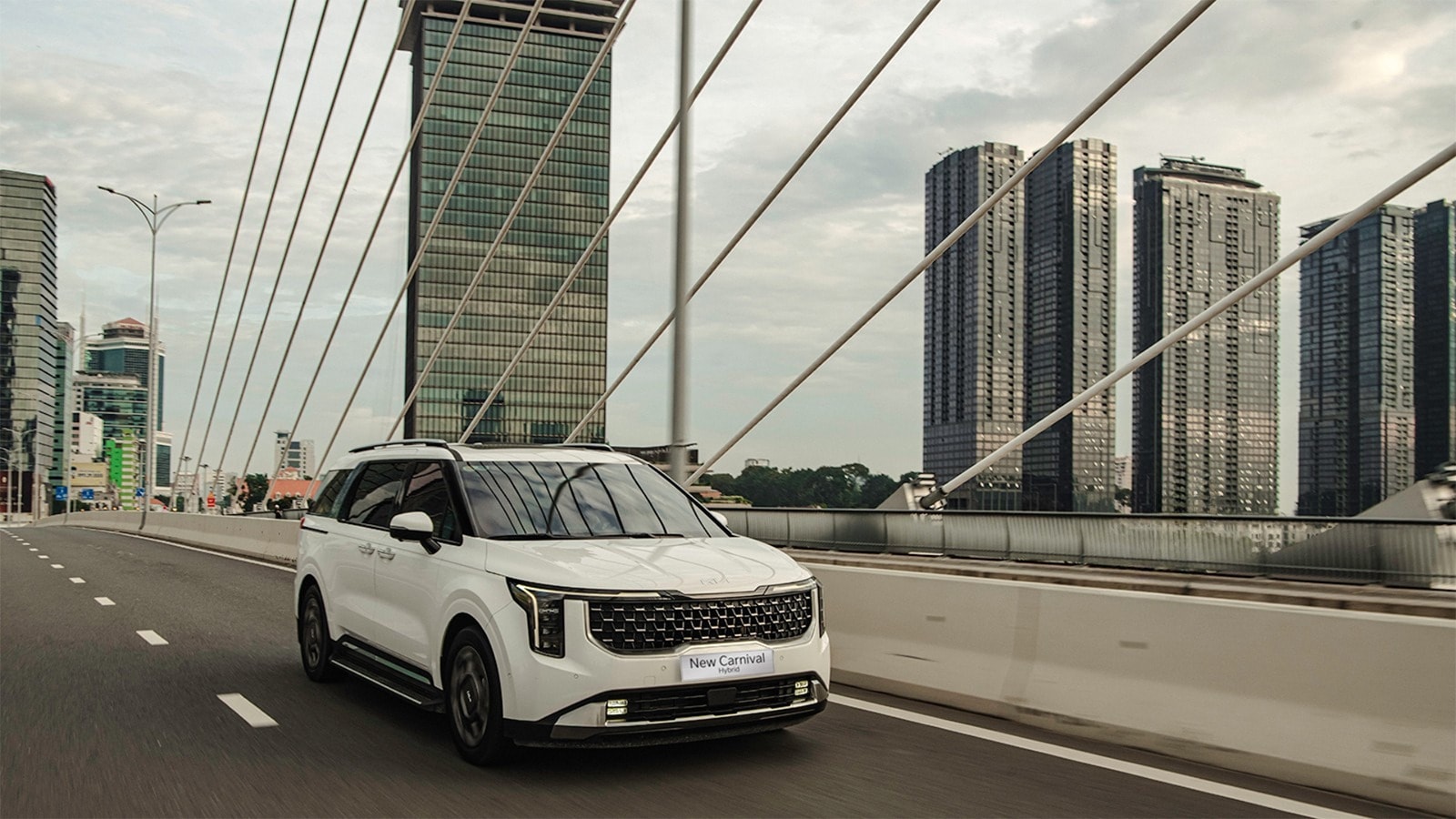 Mẫu MPV 7 chỗ ngồi cao cấp Kia Carnival HEV giảm giá 65 triệu đồng - Ảnh: Thaco Auto