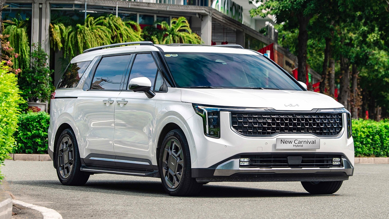 Mẫu xe MPV cao cấp Kia Carnival Hybrid - Ảnh: Thaco Auto