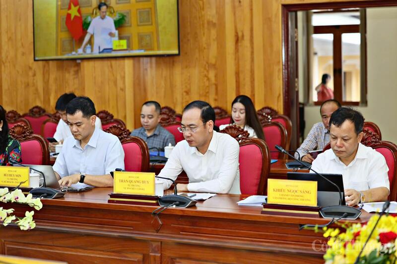 Đại diện Văn phòng, các Cục, Vụ thuộc Bộ Công Thương.