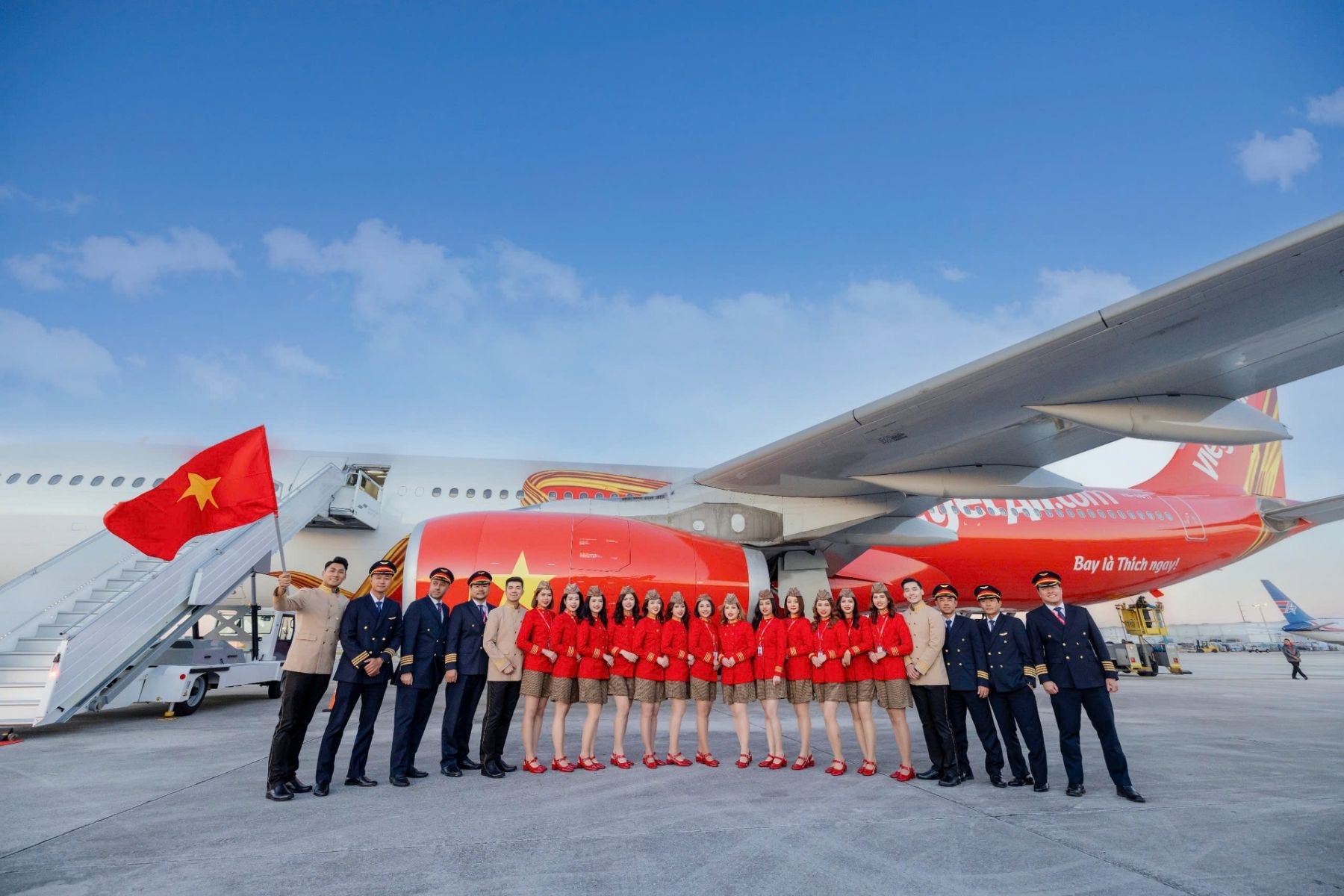 Vietjet flight crew