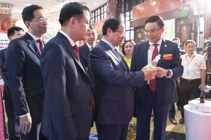 Thủ tướng Chính phủ Phạm Minh Chính khẳng định tin tưởng vào “Tiềm năng tươi sáng” của Petrovietnam