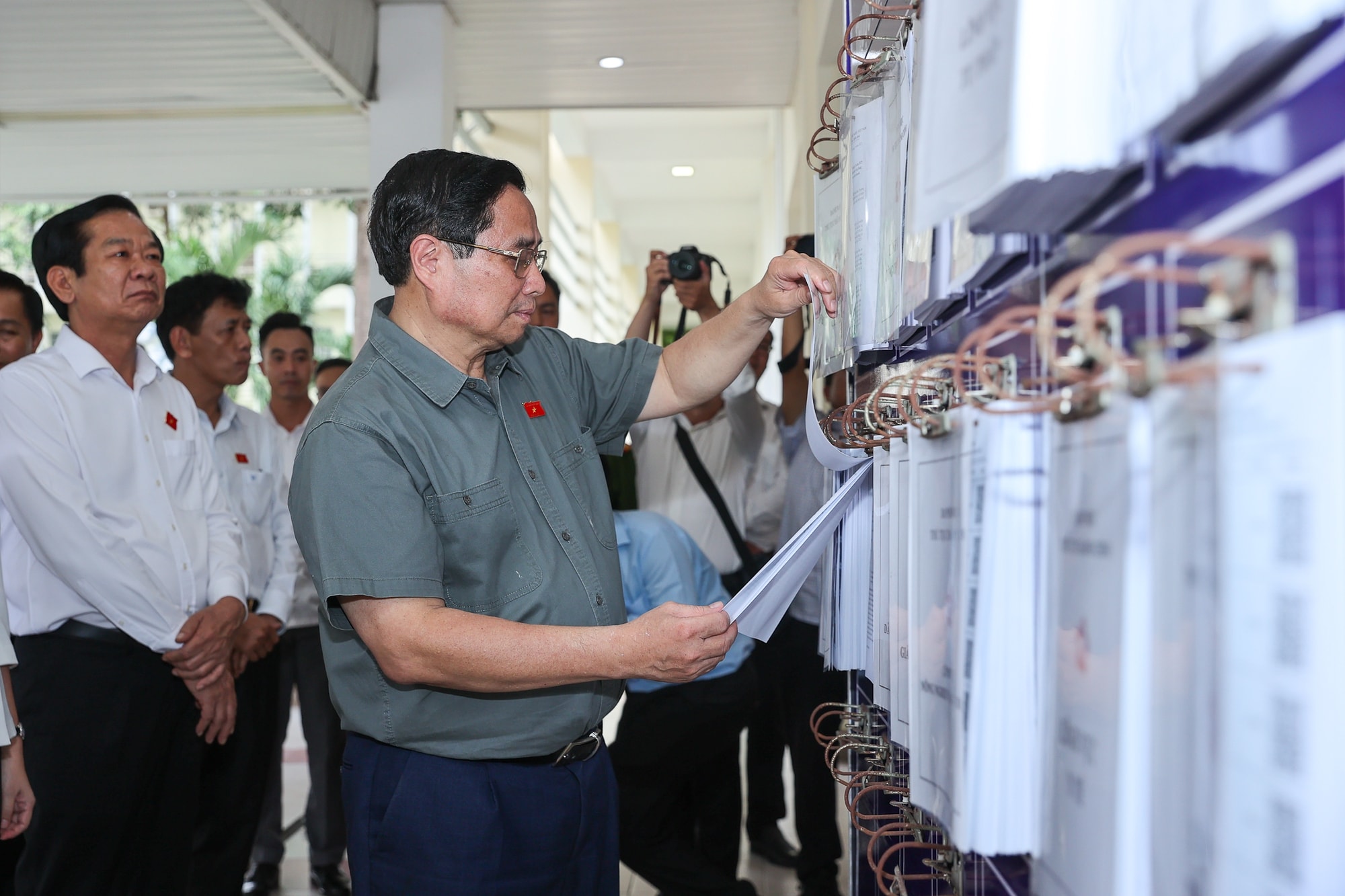 Thủ tướng kiểm tra việc vận hành chính quyền 2 cấp tại phường Ninh Kiều (Cần Thơ).