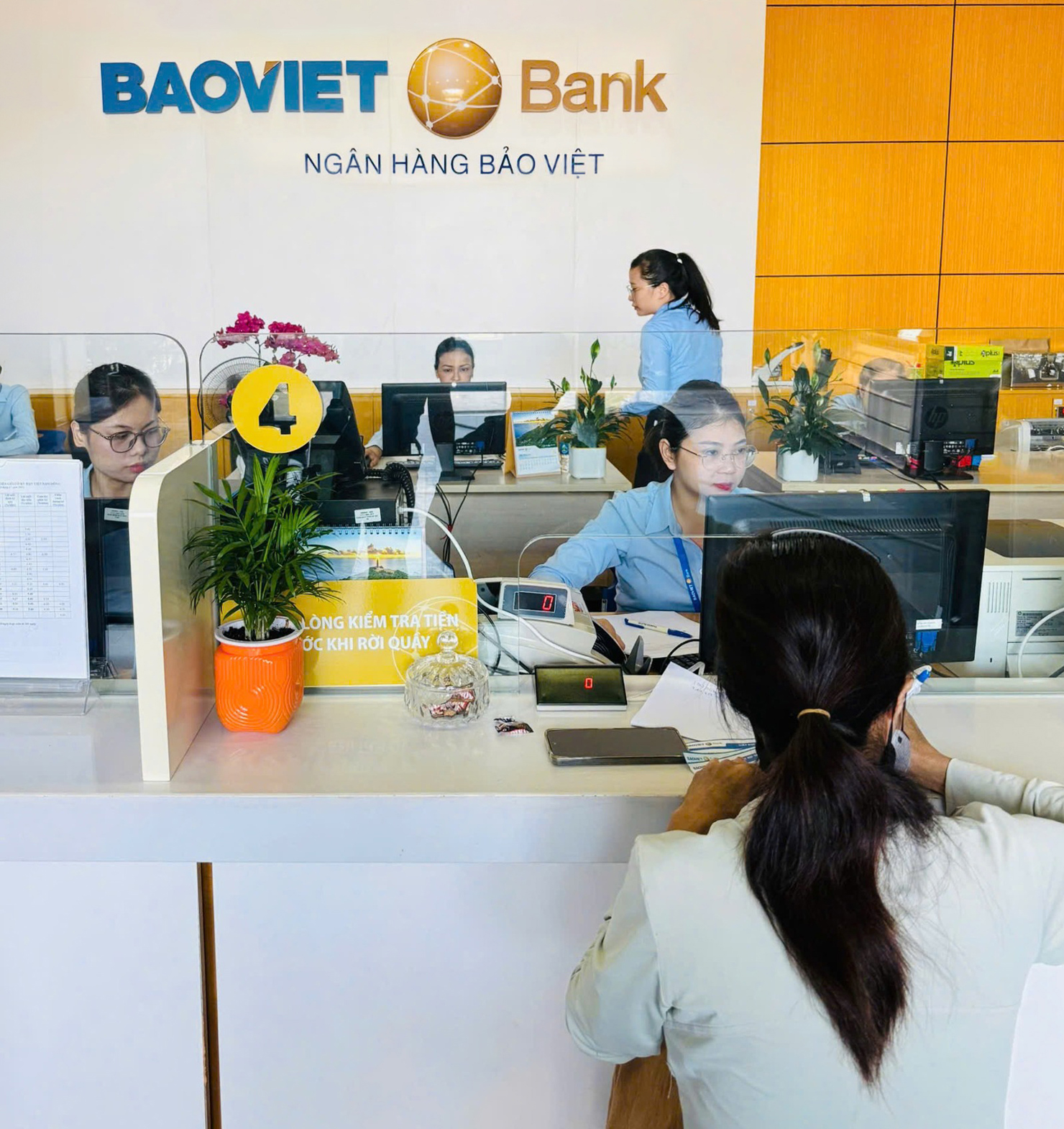 BAOVIET Bank đ&atilde; triển khai chương tr&igrave;nh ưu đ&atilde;i t&iacute;n dụng 600 tỷ đồng d&agrave;nh cho kh&aacute;ch h&agrave;ng c&aacute; nh&acirc;n.