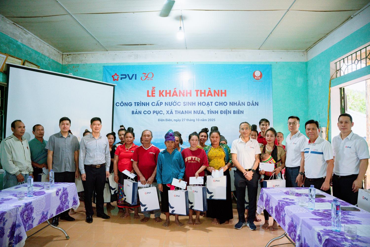 Đoàn công cùng người dân và Chính quyền địa phương