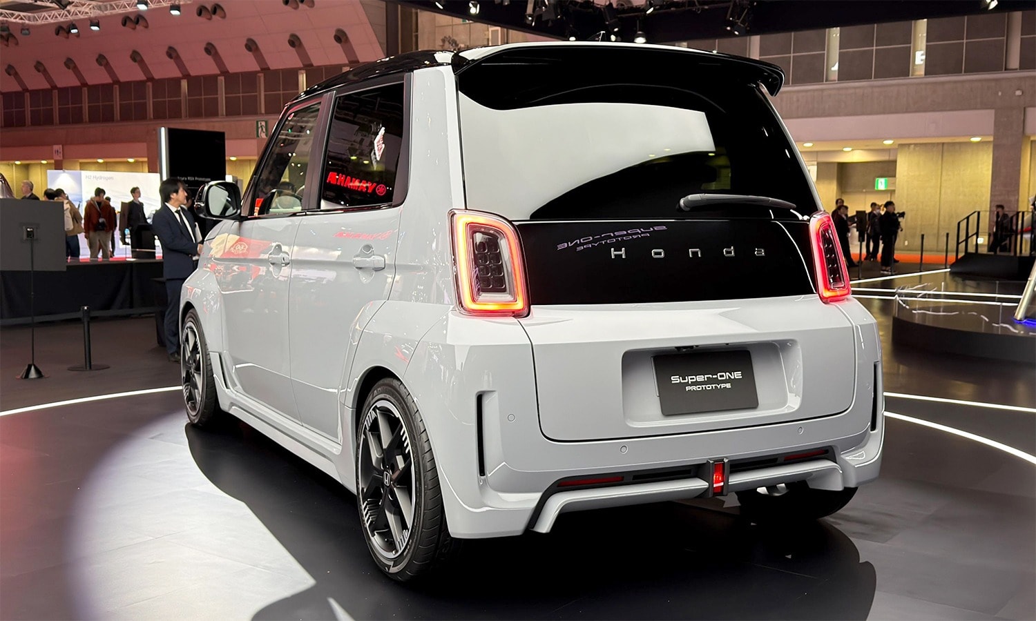 Xe có kiểu dáng vuông vức, đơn giản - Ảnh: CarExpert