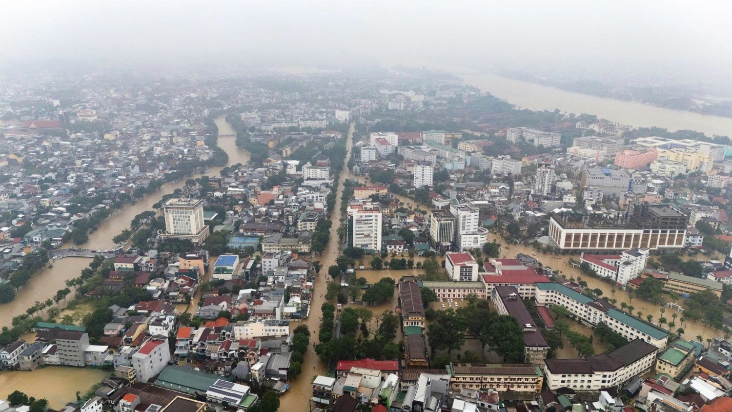 Petrovietnam lan toả “Nghĩa tình đong đầy” hướng về đồng bào vùng bão lũ Petrovietnam lan toả “Nghĩa tình đong đầy” hướng về đồng bào vùng bão lũ