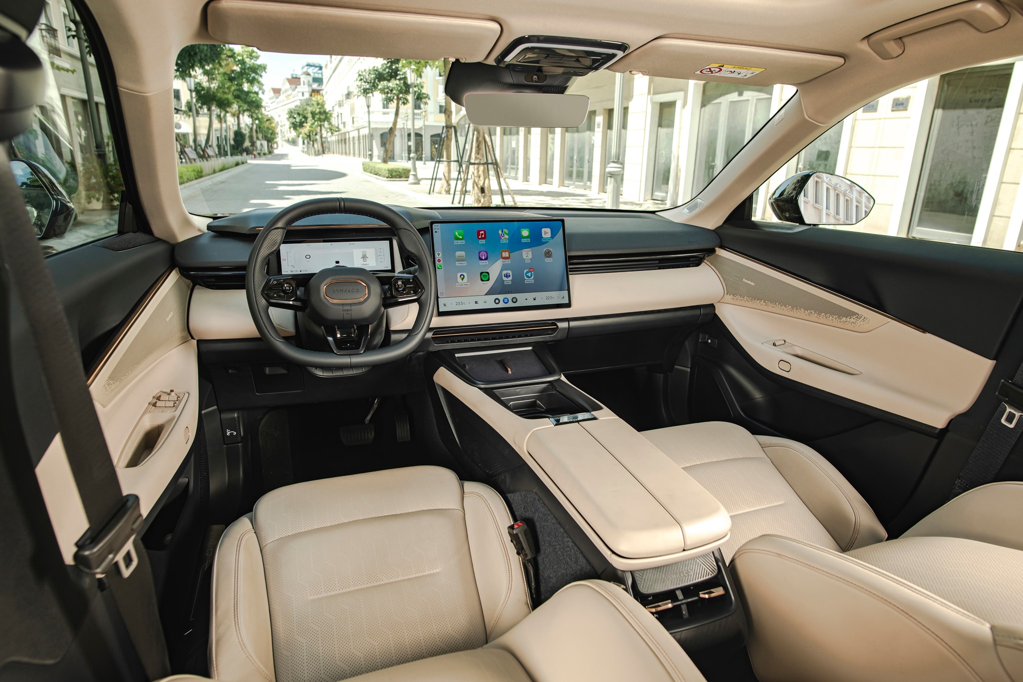 Không gian nội thất Lynk & Co 08 - Ảnh: Tasco Auto