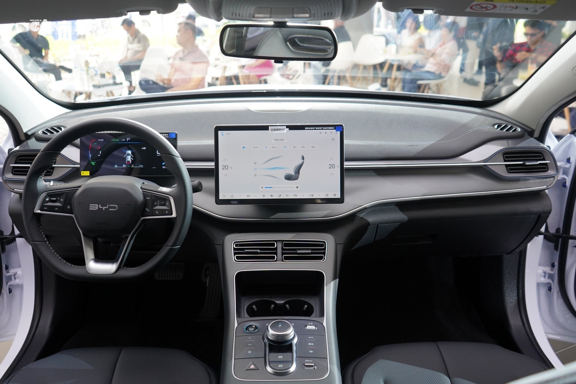 Thiết kế khoang lái BYD Seal 5.