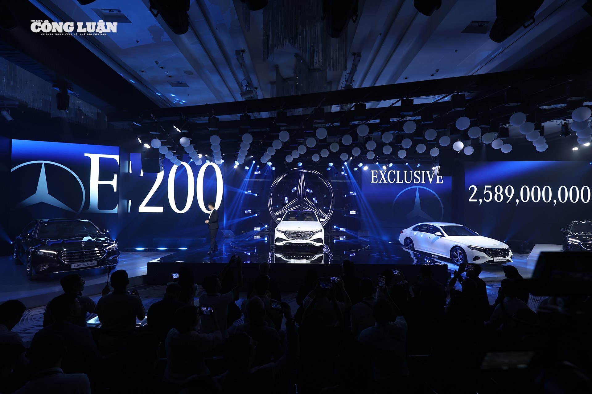 Mẫu xe Mercedes-Benz E-Class 2025 ra mắt với 3 phiên bản.