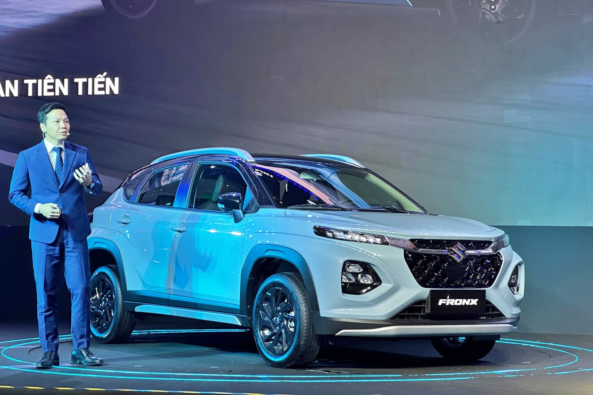 Mẫu xe Suzuki Fronx 2025 có giá bán lẻ đắt hơn 50 triệu đồng so với Hyundai Stargazer - Ảnh: HT