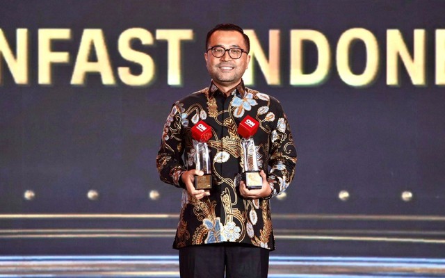 VinFast “tỏa sáng” tại CNN Indonesia Awards với cú đúp giải thưởng quan trọng VinFast “tỏa sáng” tại CNN Indonesia Awards với cú đúp giải thưởng quan trọng