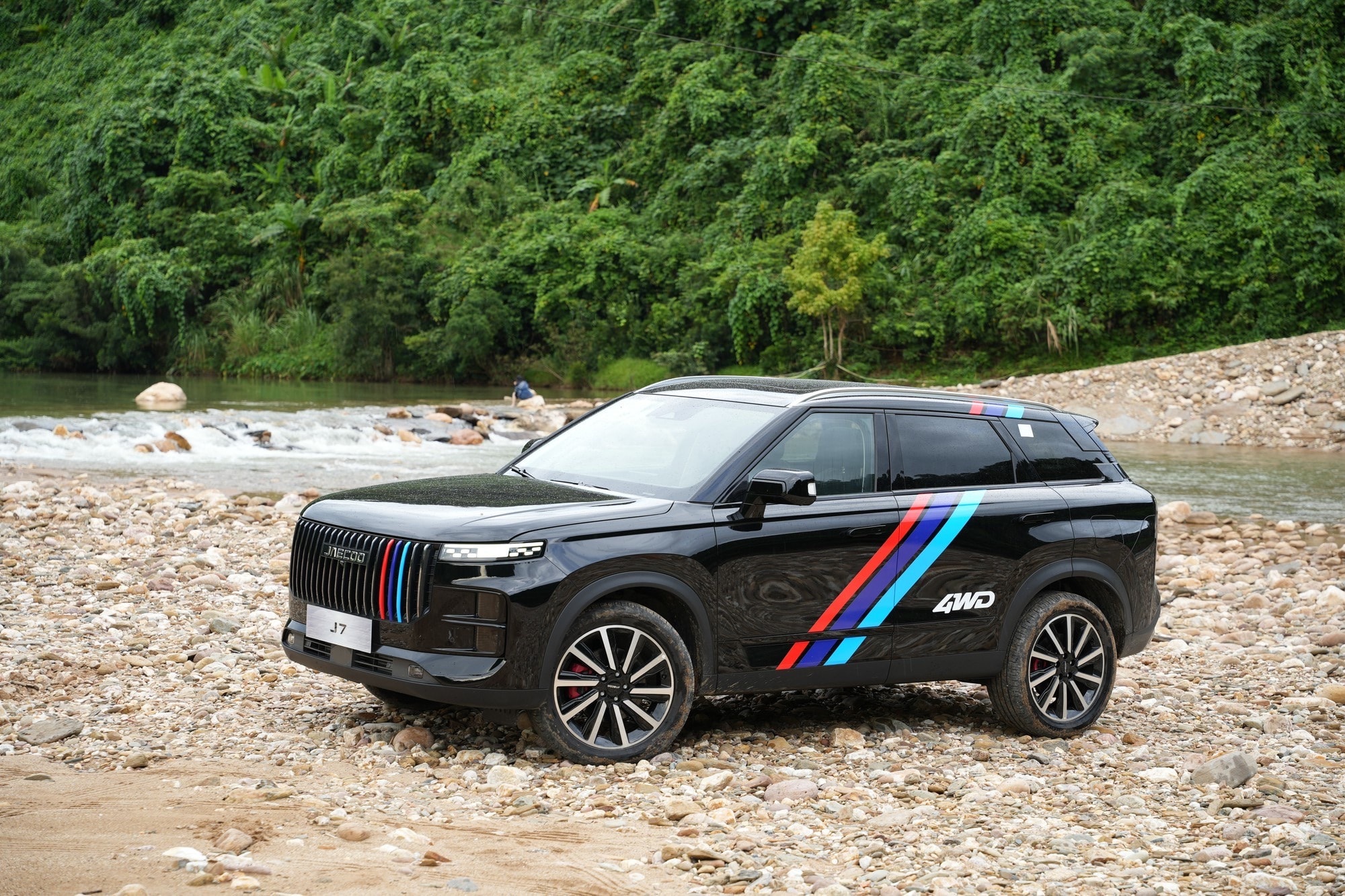 Phiên bản mới Jaecoo J7 AWD Individual - Ảnh: OJV