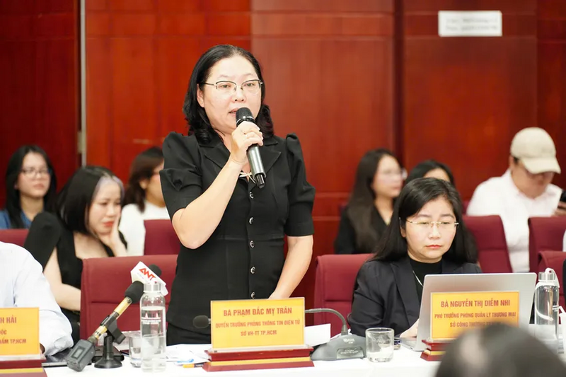 Bà Phạm Đắc Mỵ Trân - quyền Trưởng Phòng Thông tin điện tử, Sở Văn hóa - Thể thao TP. Hồ Chí Minh. Ảnh: Thuận Văn