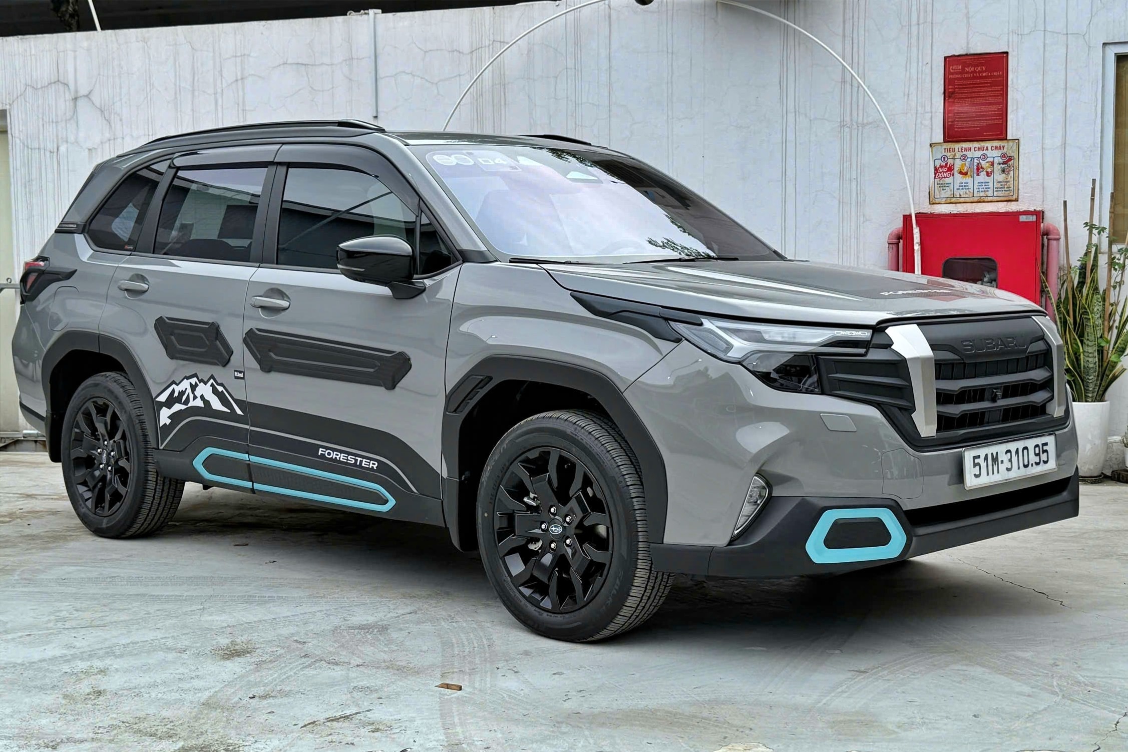 Subaru Forester 2025 trang bị gói phụ kiện thể thao chính hãng.