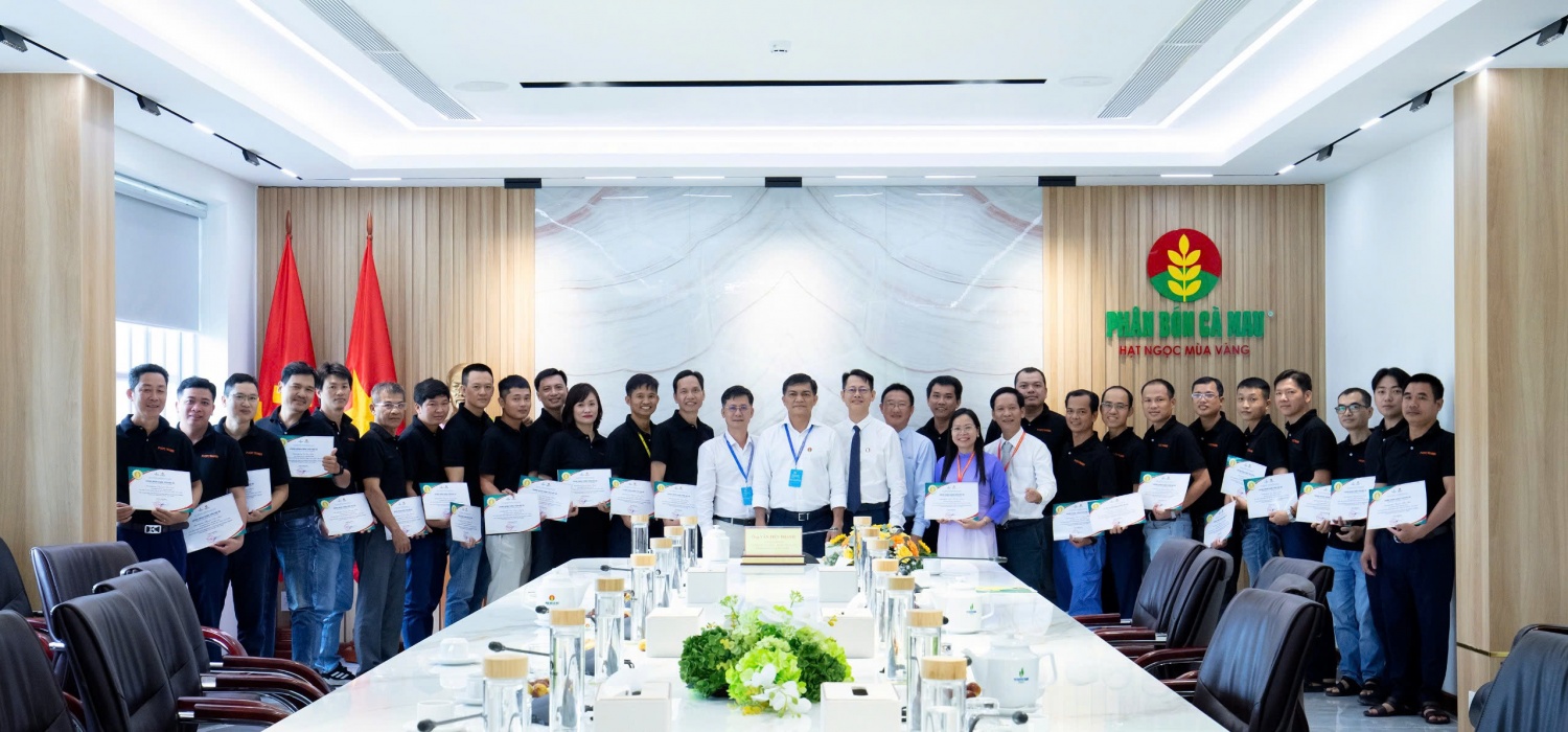 PVCFC trao chứng nhận Giảng viên Nội bộ năm 2025