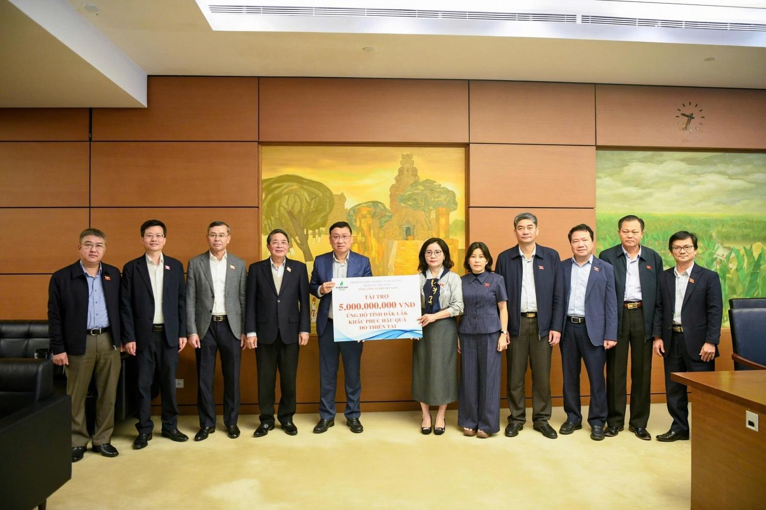 Petrovietnam phát động quyên góp ủng hộ đồng bào miền Trung, Tây Nguyên bị ảnh hưởng bởi mưa lũ Petrovietnam phát động quyên góp ủng hộ đồng bào miền Trung, Tây Nguyên bị ảnh hưởng bởi mưa lũ