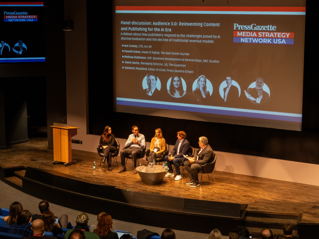Taneth Evans (Wall Street Journal), Steve Sachs (Giám đốc điều hành Guardian Hoa Kỳ), Melissa Rubinson (BBC), Joe Croney (Giám đốc công nghệ của Arc XP) và Dominic Ponsford của Press Gazette.