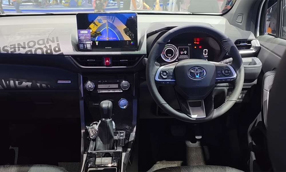 Thiết kế khoang lái Veloz Hybrid - Ảnh: Kompas