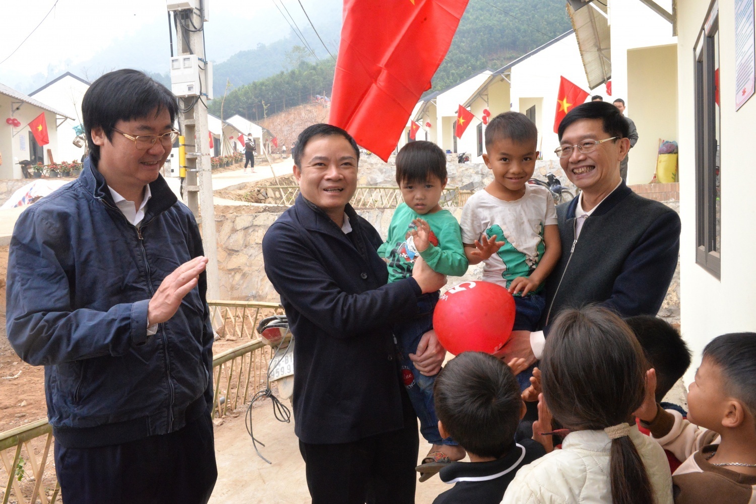 40 năm đổi mới - 50 năm Petrovietnam đồng hành cùng đất nước