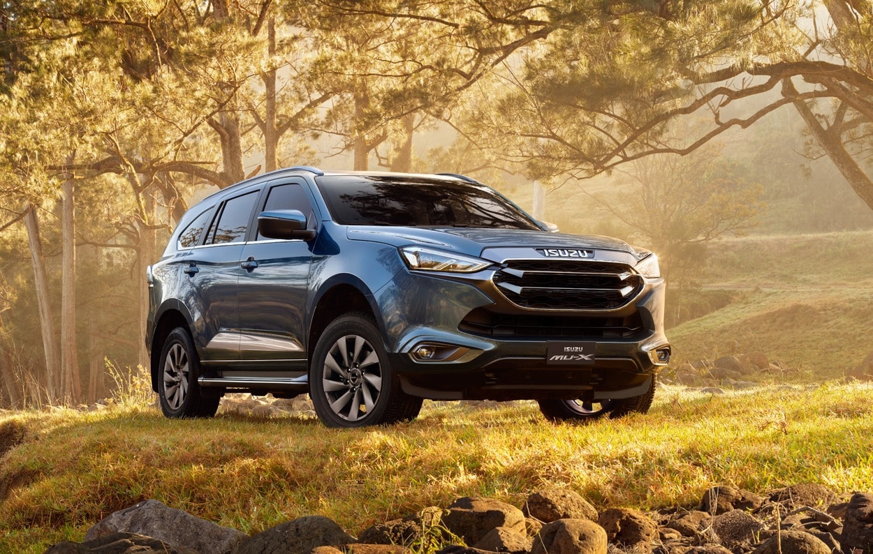 Isuzu mu-X đang được các đại lý giảm giá sâu - Ảnh: Isuzu