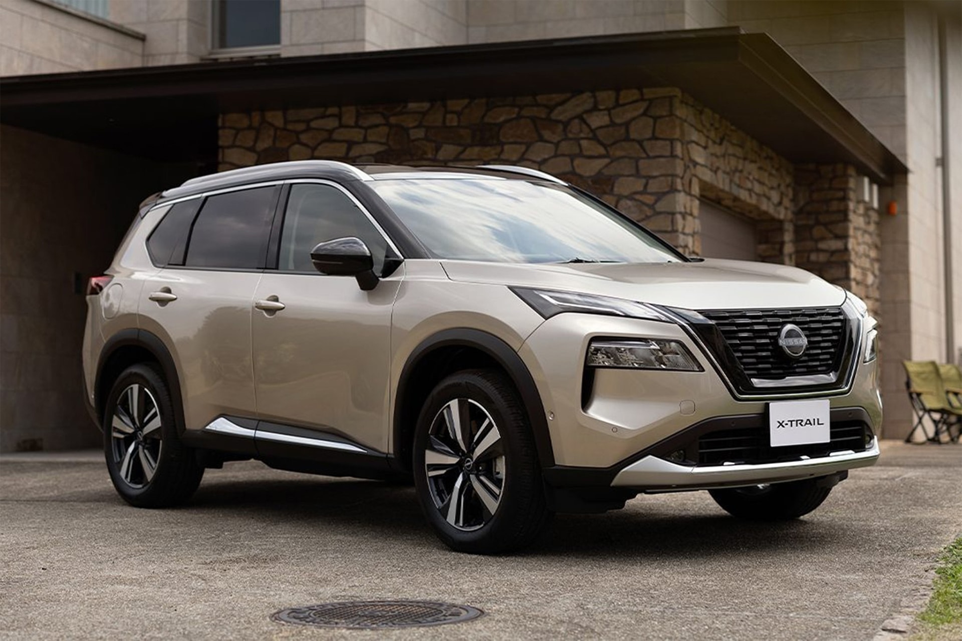 Nissan X-Trail e-Power 2026 có thiết kế ngoại thất cơ bắp hơn thế hệ tiền nhiệm - Ảnh: Nissan