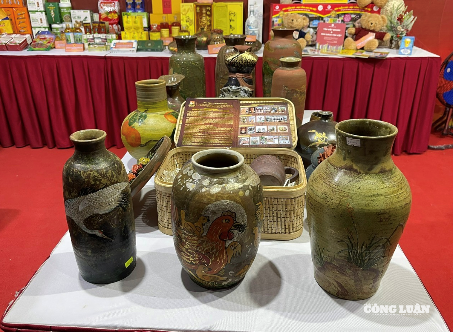 Ảnh màn hình 2025-11-29 lúc 23.48.12