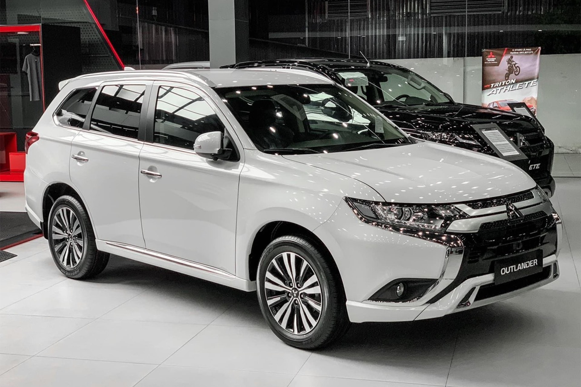 Mẫu xe Mitsubishi Outlander trước khi dừng bán - Ảnh: Đại lý Mitsubishi