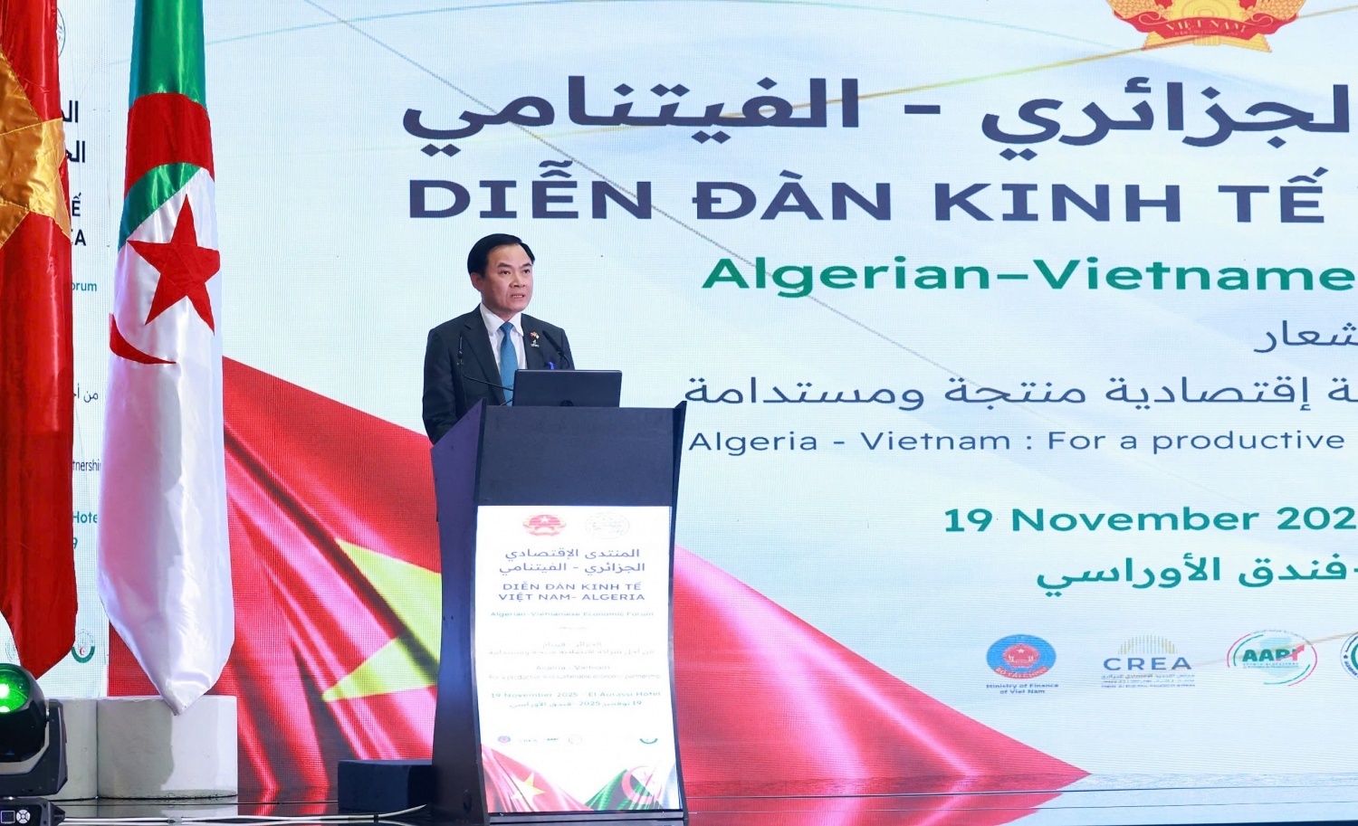 Petrovietnam tăng tốc về đích sớm kế hoạch năm 2025, giữ vững đà tăng trưởng