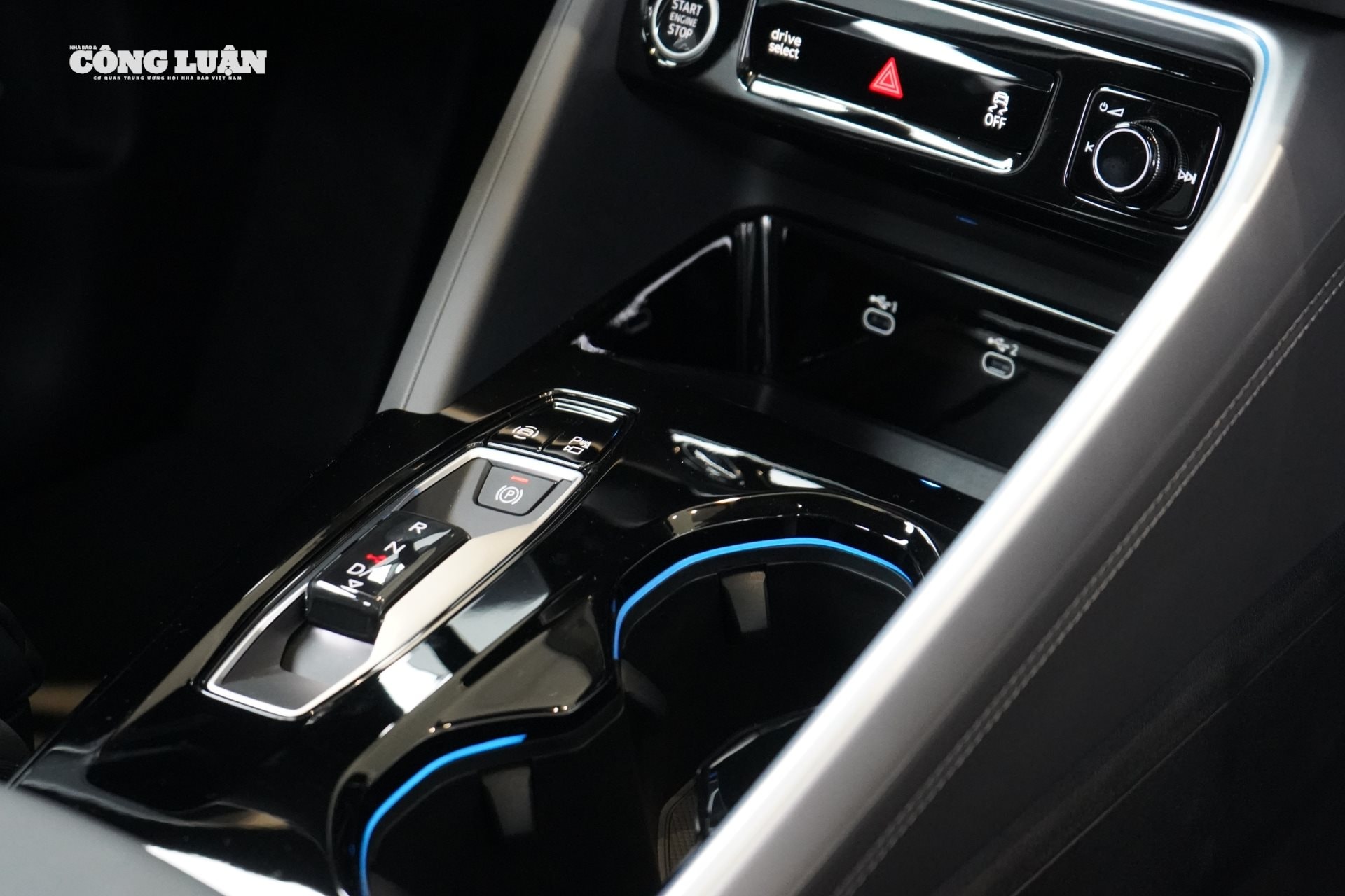 Khu vực điều khiển.