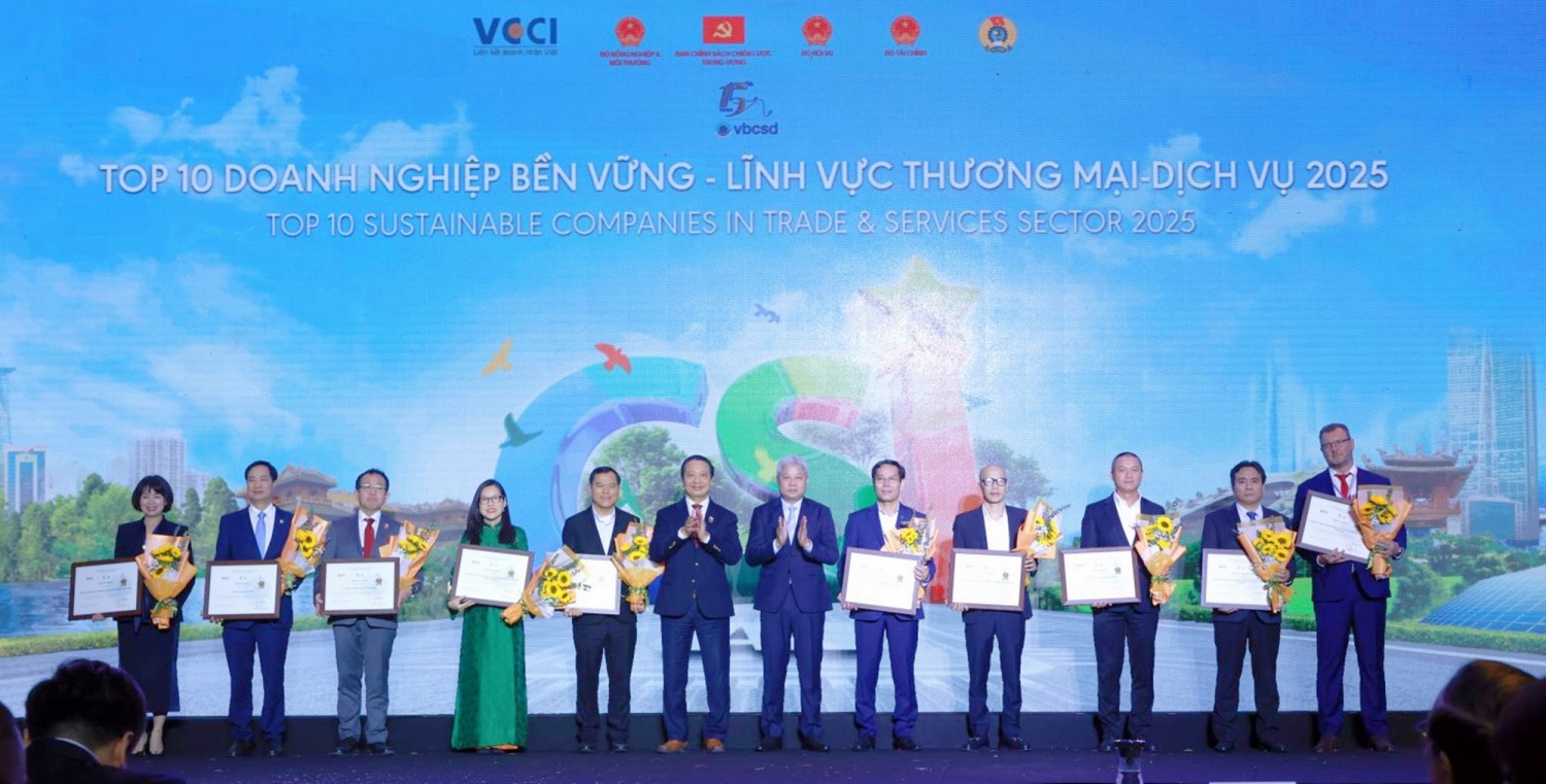 PV Drilling và PVCFC được vinh danh Top 100 doanh nghiệp bền vững tại Việt Nam 2025 PV Drilling và PVCFC được vinh danh Top 100 doanh nghiệp bền vững tại Việt Nam 2025