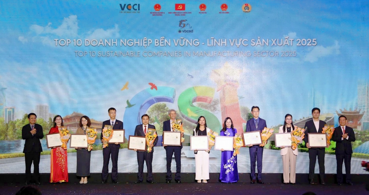 PV Drilling và PVCFC được vinh danh Top 100 doanh nghiệp bền vững tại Việt Nam 2025 PV Drilling và PVCFC được vinh danh Top 100 doanh nghiệp bền vững tại Việt Nam 2025