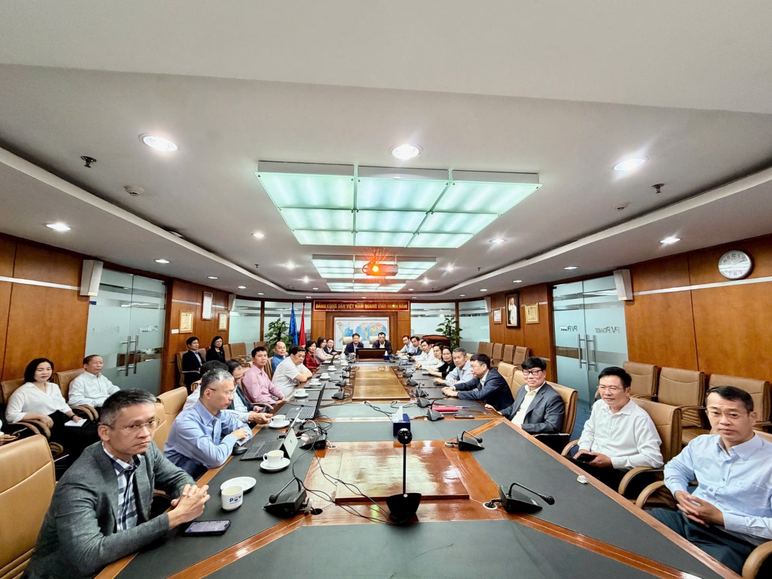 Đảng bộ Petrovietnam quán triệt, triển khai Nghị quyết Đại hội đại biểu Đảng bộ Chính phủ lần thứ I, nhiệm kỳ 2025-2030 Đảng bộ Petrovietnam quán triệt, triển khai Nghị quyết Đại hội đại biểu Đảng bộ Chính phủ lần thứ I, nhiệm kỳ 2025-2030