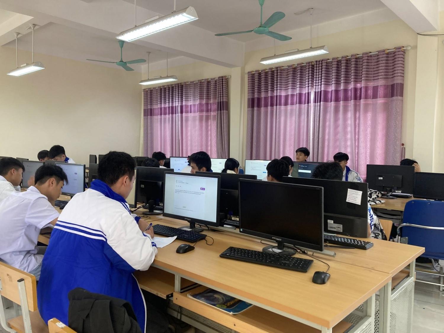 Từ phòng STEM, giáo viên Tân Uyên đổi mới phương pháp – học sinh phát triển năng lực số Phòng STEM Innovation Petrovietnam - “Cơ hội vàng” nâng tầm chất lượng giáo dục tại Lai Châu