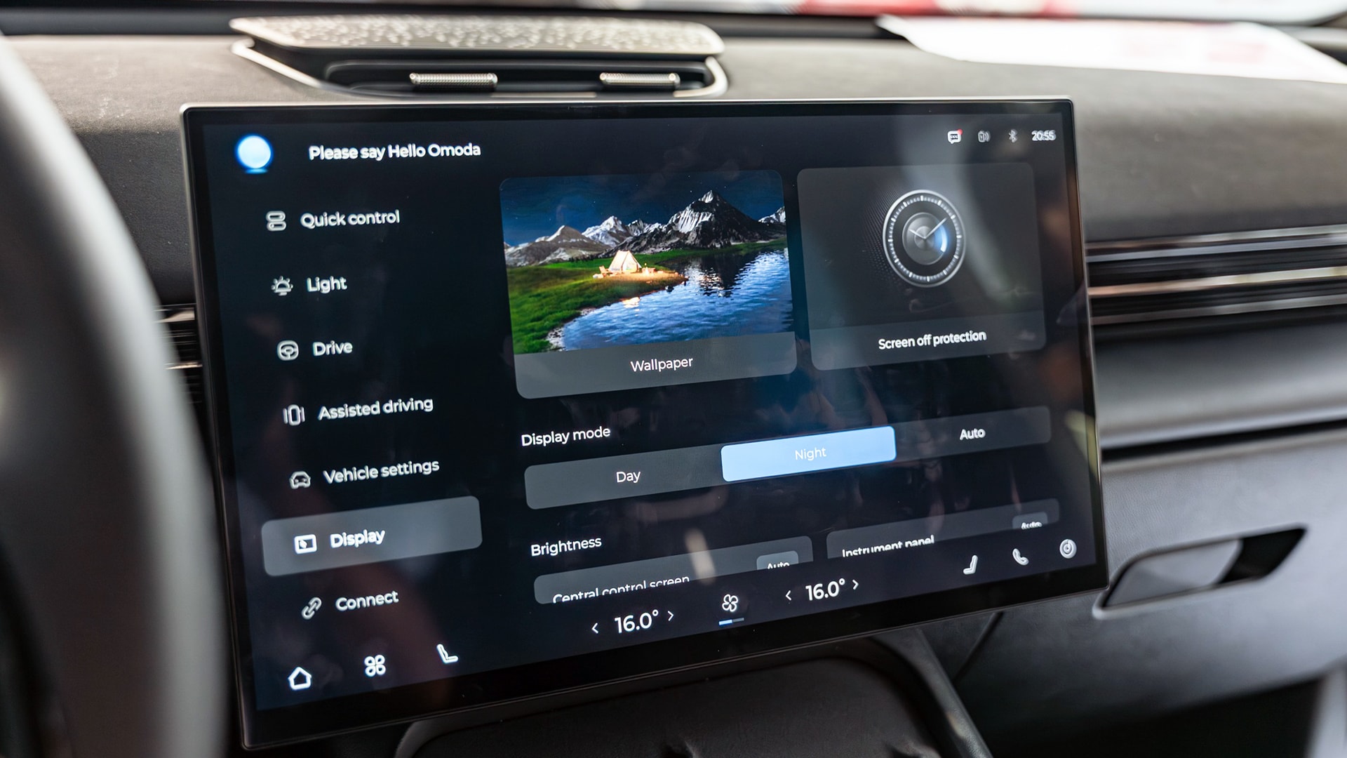 Màn hình trung tâm kích thước lớn - Ảnh: Minh Quân