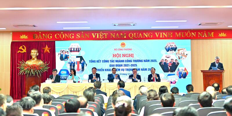 Quang cảnh hội nghị
