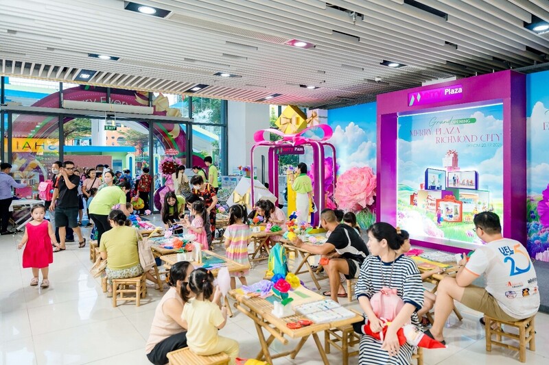 Bùng nổ niềm vui trong 4 ngày khai trương Merry Plaza Richmond   - 2