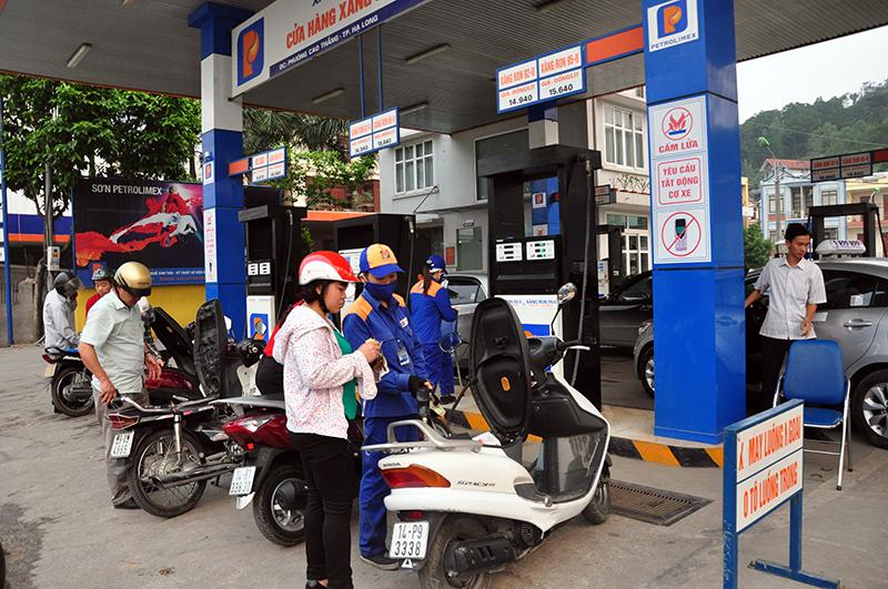 Tính từ đầu năm 2025 đến nay, giá xăng trong nước đã trải qua 49 phiên điều chỉnh, gồm 23 phiên giảm, 20 phiên tăng và 6 phiên trái chiều