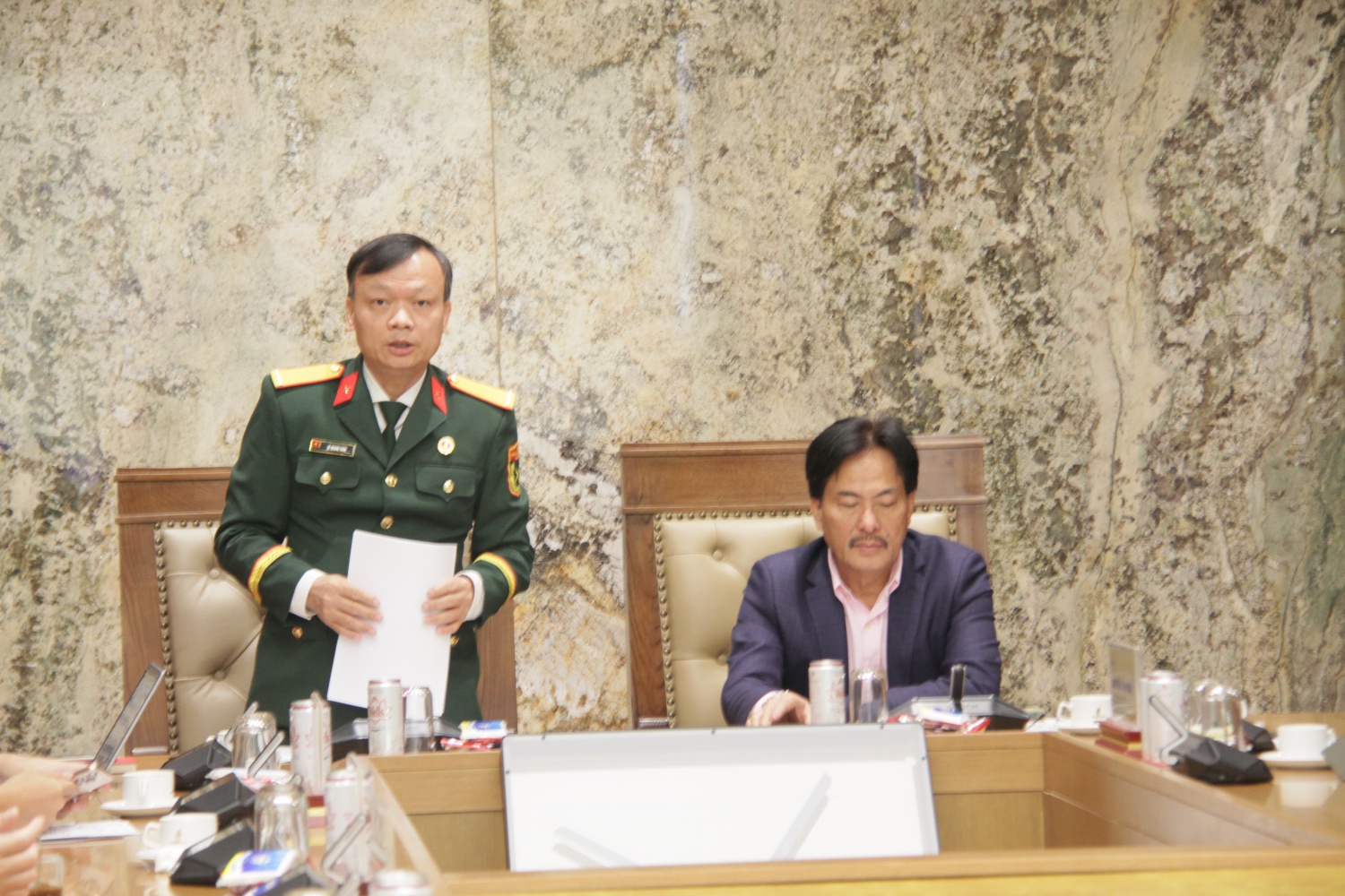 Tăng cường phối hợp giữa Hội CCB BMQL&ĐH Petrovietnam và CLB Dầu khí Trường Sa