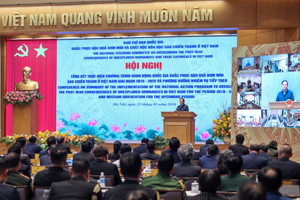 Thủ tướng yêu cầu trong phân công công việc phải hết sức tránh bệnh hình thức, bảo đảm 6 rõ: Rõ người, rõ việc, rõ thời gian, rõ trách nhiệm, rõ thẩm quyền, rõ sản phẩm - Ảnh: VGP/Nhật Bắc