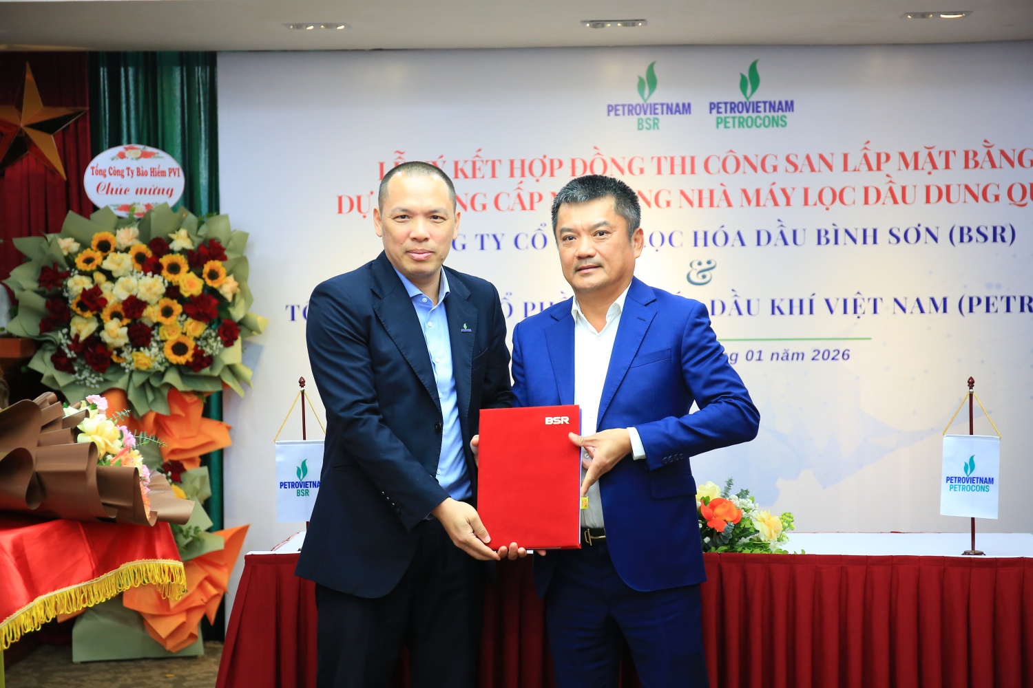 BSR và PETROCONs ký hợp đồng san lấp mặt bằng dự án NCMR NMLD Dung Quất