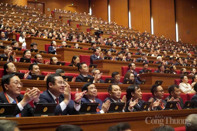 Đoàn đại biểu Bộ Công Thương tham dự phiên họp trù bị.