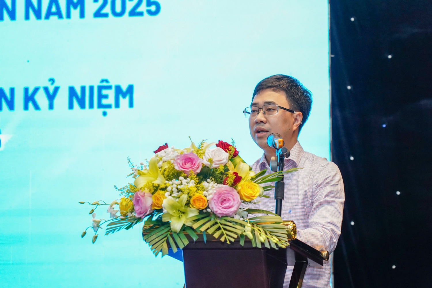 Tuổi trẻ Petrovietnam tự hào, vững tin theo Đảng trong giai đoạn phát triển mới Tuổi trẻ Petrovietnam tự hào, vững tin theo Đảng trong giai đoạn phát triển mới