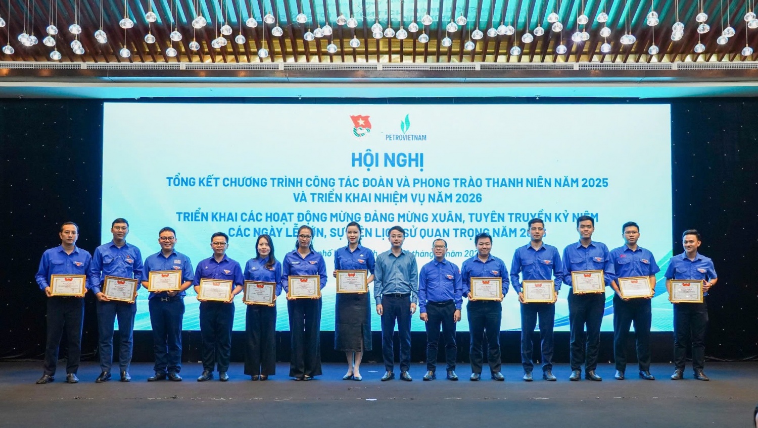 Tuổi trẻ Petrovietnam tự hào, vững tin theo Đảng trong giai đoạn phát triển mới Tuổi trẻ Petrovietnam tự hào, vững tin theo Đảng trong giai đoạn phát triển mới