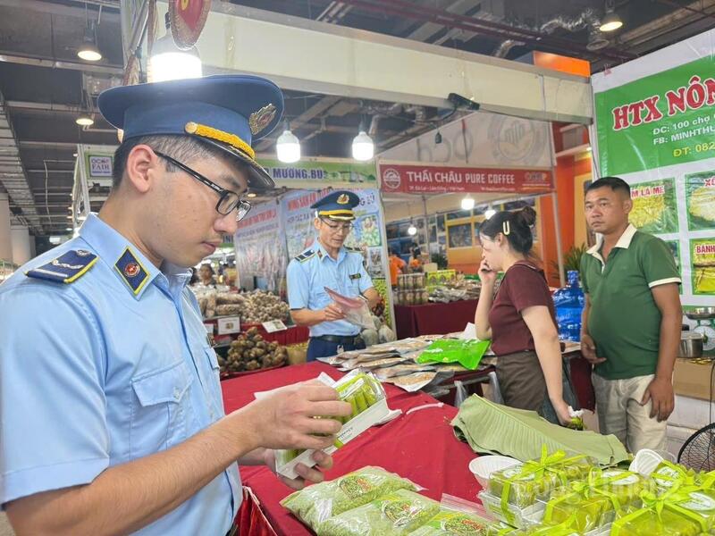 Lực lượng quản lý thị trường tỉnh Quảng Ninh tăng cường kiểm soát hàng hóa và bảo vệ quyền lợi người tiêu dùng.