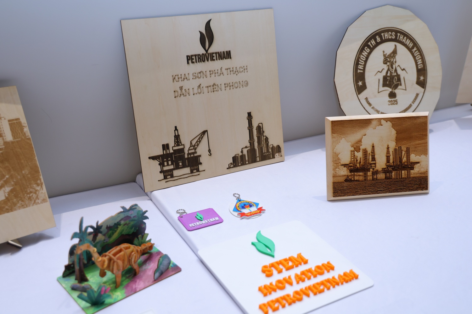 [Chùm ảnh] Mạch nguồn tri thức - STEM Innovation Petrovietnam