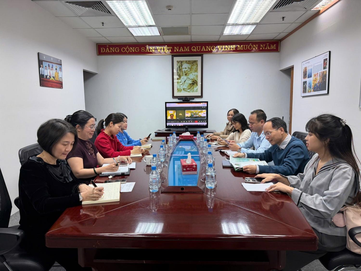 [Chùm ảnh] Đảng bộ Bộ máy QL&ĐH Petrovietnam tổ chức sinh hoạt chi bộ với chủ đề “Tiến lên! Toàn thắng ắt về ta!”