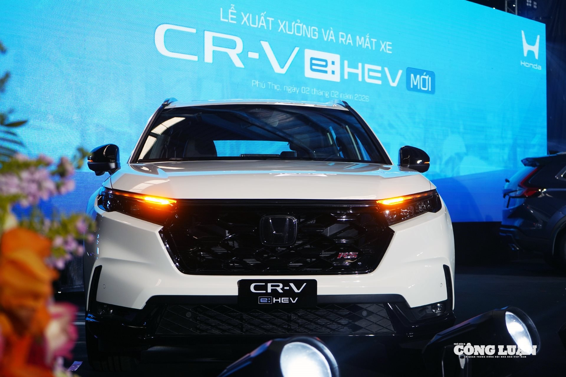 Ngoại thất của Honda CR-V Hybrid CKD không có nhiều khác biệt so với phiên bản nhập khẩu từ Thái Lan.