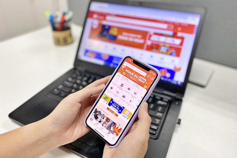 Việc định danh người bán, truy vết dòng tiền và liên thông dữ liệu quản lý được xem là bước chuyển quan trọng. Ảnh minh hoạ