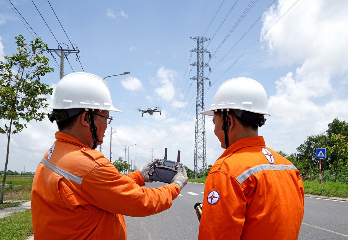 Ngành điện miền Nam sẵn sàng đảm bảo cấp điện Tết Bính Ngọ 2026